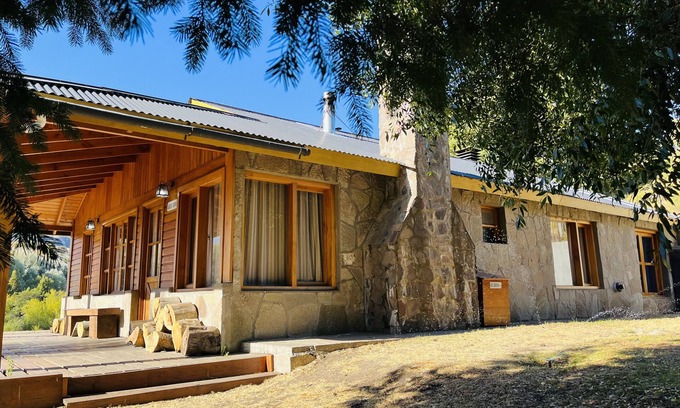 Junin de los Andes Cabin | Dreamy Wooden Cabin by the River