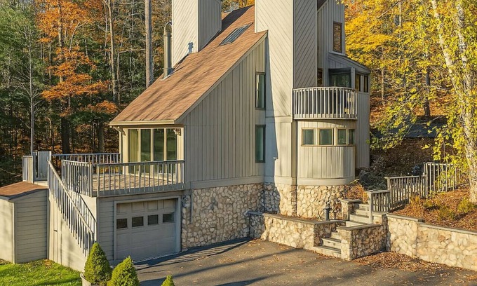 Windham House | Drift Haus|4.5BR+ Mountain Lodge Room only