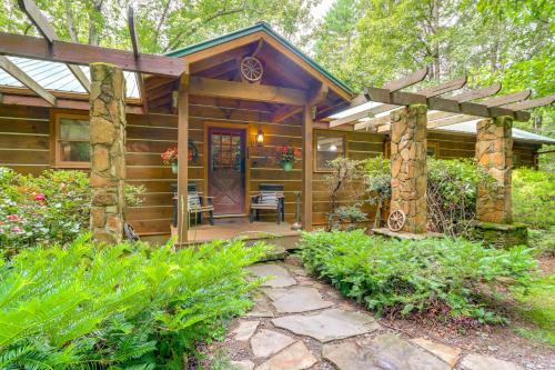 Blue Ridge House | Drifting Feather Mountain Cabin Waterfront Deck