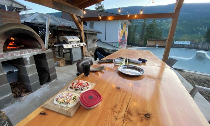 Robson House | Driftopia Inn offers amenities that are hard to find anywhere else in the area.