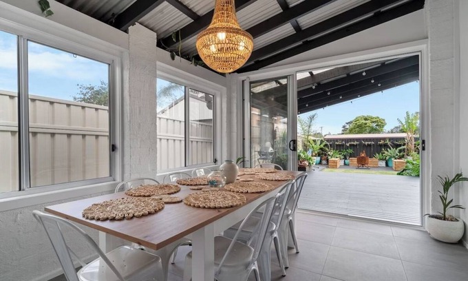 Callala Bay House | Driftwood Callala Plus+ - The Perfect Jervis Bay Retreat for up to 10 guests! 🐋
