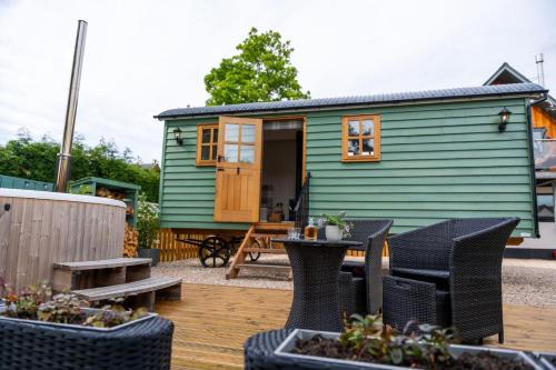 Corpach House | Driftwood & Hot Tub