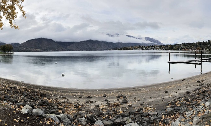 Wapato Point House | Driftwood Point at Wapato Point