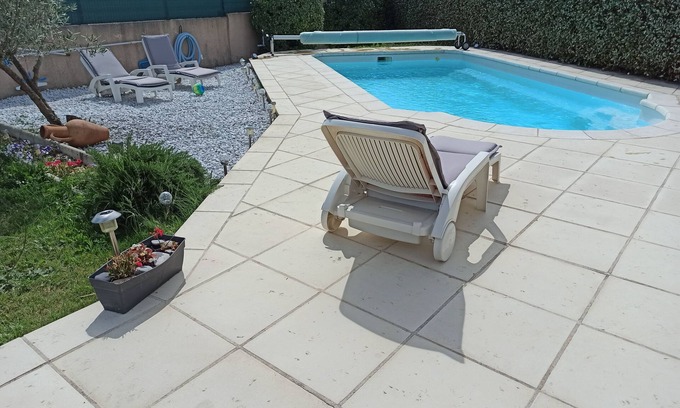 La Baume-de-Transit House | Drome Provençale-dépendance de 40m2 ,. Tout Confort. Jacuzzi 4 Places Clim