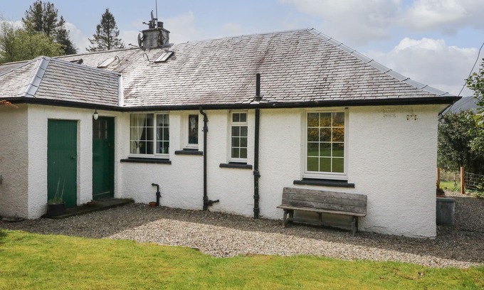 Lerags Cottage | DROVER'S WAY, with open fire in Kilmartin