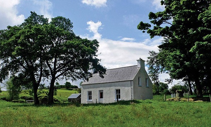 Ramelton Other | Drumabodan - Three Bedroom House, Sleeps 5