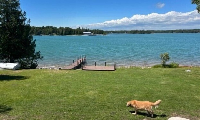 Drummond House | Drummond Island Hotel & Vacation Homes - Sunset Den