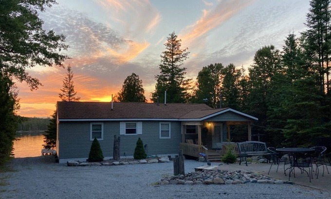 Drummond House | Drummond Island Hotel & Vacation Homes - Memory Maker Bay