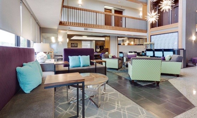 North San Antonio - SAT Hotel | Drury Inn & Suites San Antonio Northeast