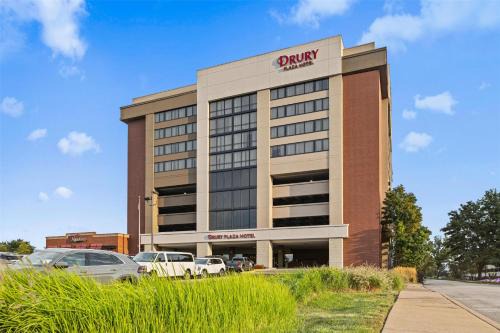 Creve Coeur Hotel | Drury Plaza Hotel St Louis Creve Coeur