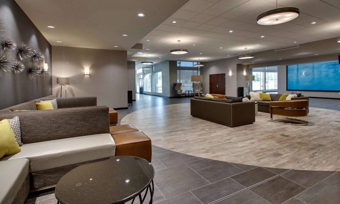 Cape Girardeau Hotel | Drury Plaza Hotel Cape Girardeau Conference Center