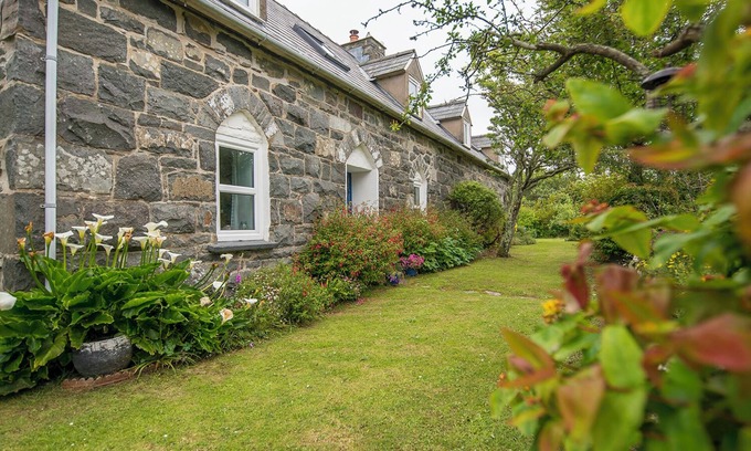 St Brides Cottage | Drws Gobaith-West , Holiday Cottage Nr Whitesands, Sleeps 4, 3 bedrooms, bathrooms