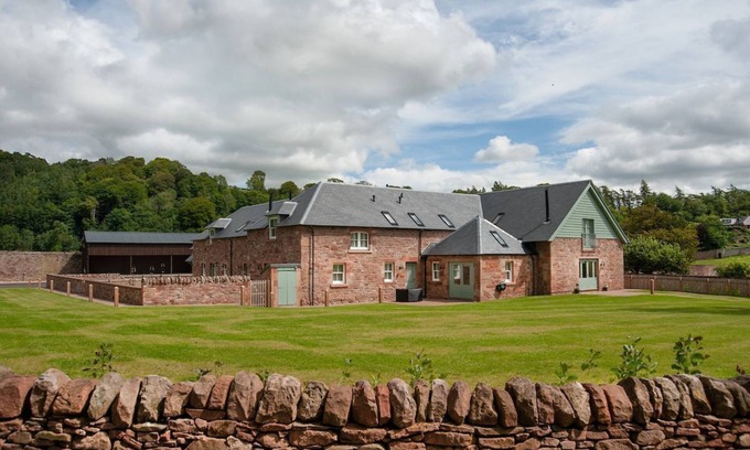 Melrose Cottage | DRYBURGH STEADING THREE - by the River Tweed at Dryburgh, sleeping 6