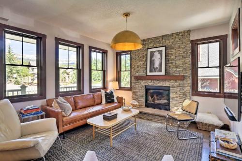 Historic District House | Dtwn Breckenridge Escape with Balcony French Fox