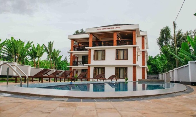 Moshi Cabin | Dual Mountain View Lodge