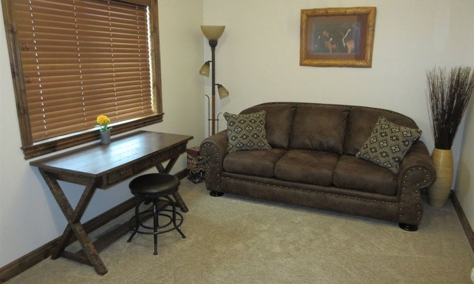 Afton Apartment | Dual Queens Townhomes On the Green