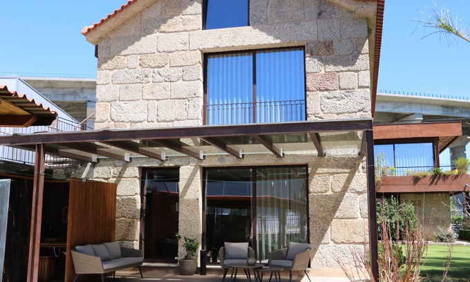 Nespereira Apartment | Duas Quintas-areal T2 Alpendre