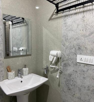 Srinagar Hotel | DUAS Residency