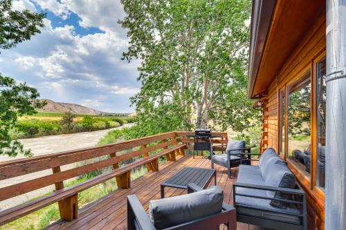 Dubois House | Dubois Riverfront Lodge with On-Site Fishing and Views