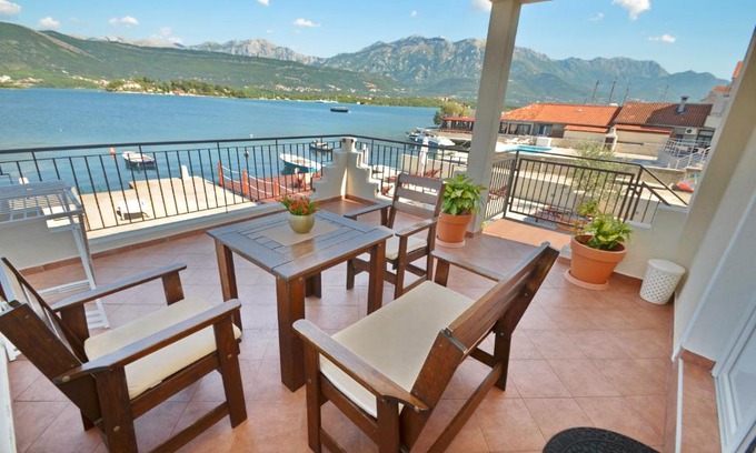 Tivat Apartment | Dubravcevic Residence
