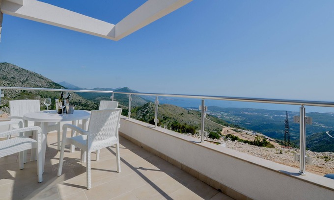 Ravno Villa | Dubrovnik Sea Views