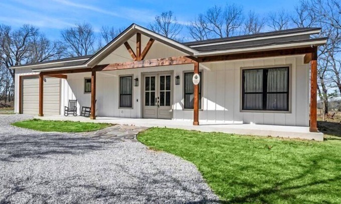 Afton House | Duck Creek Wilderness Retreat w/Hot tub, Unbeatable Rates!