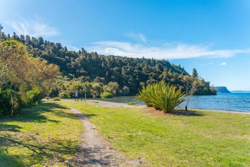 Kuratau House | Duck Inn - Lake Taupo Holiday Home