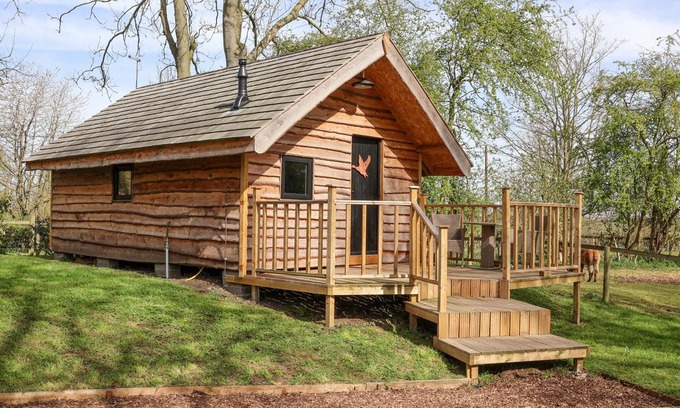Bedale Cottage | DUCK LODGE, romantic, character holiday cottage in Bedale