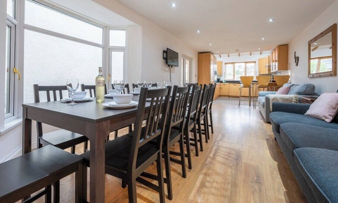 Newport House | Duckpool View by Tŷ SA