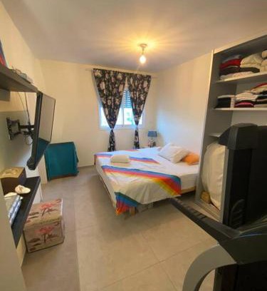 Yehud Apartment | Dudger home