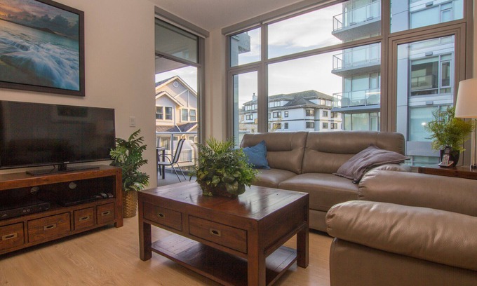 James Bay Condo | Duet Delight-Beautiful Double Ensuite Condo in James Bay, Wonderful Neighbourhood by Victoria Prime!