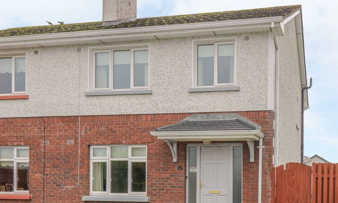 Rathmadder Cottage | DUFFY'S COTTAGE, pet friendly in Gorteen, County Sligo