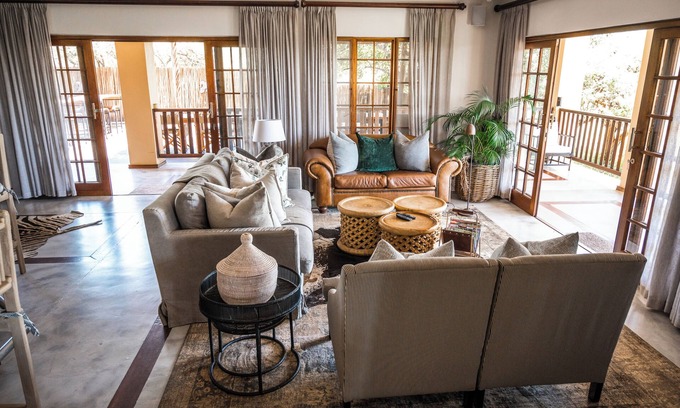 Hluhluwe Cabin | Duiker Game Lodge