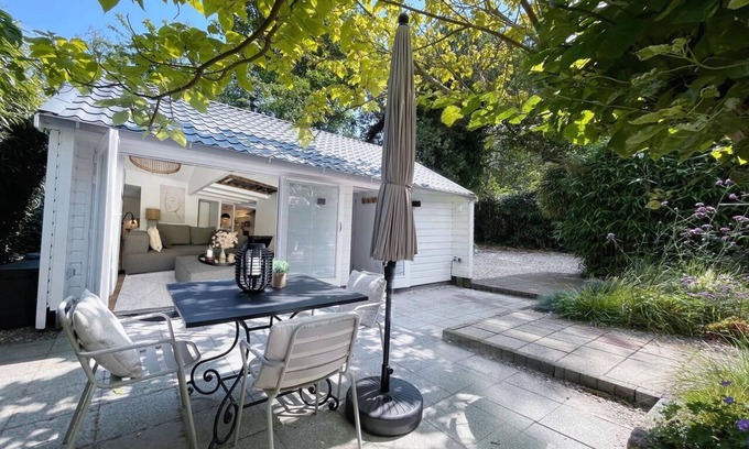 Municipality of Bergen Cottage | Duin Cottage Bergen - One Bedroom Cottage, Sleeps 2