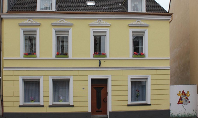 Mittelmeiderich Apartment | Duisburg -Tor to Niederrhein and Ruhrgebiet-