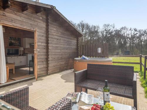 Kneesall House | Dukes Wood - Ukc2193