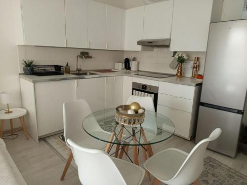 Vizafogo Apartment | Duna Apartment, FreeGarage, 2Room, smartTV,Dishwasher,AC