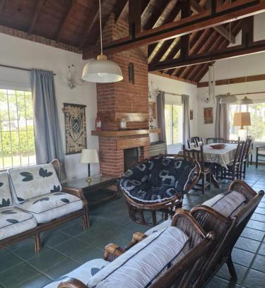 Pinamar House | Dunas Chalet y Apartamento, sólo familias