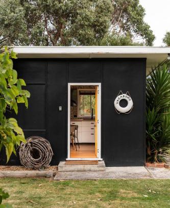 White Beach House | Dune Shack - On The Beach, 10 minutes from Port Arthur