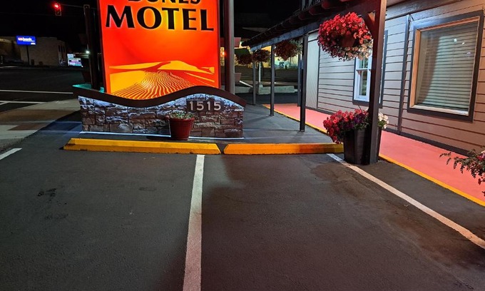 Orchard District Hotel | Dunes Motel - Bend