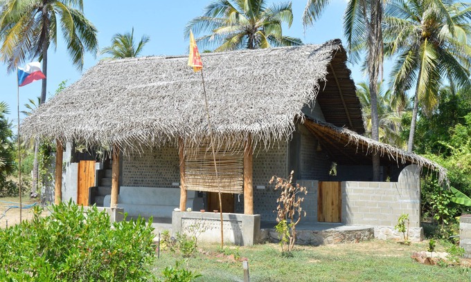 Etalai House | DuneTowers - beach hideaway eco-house, Alankuda