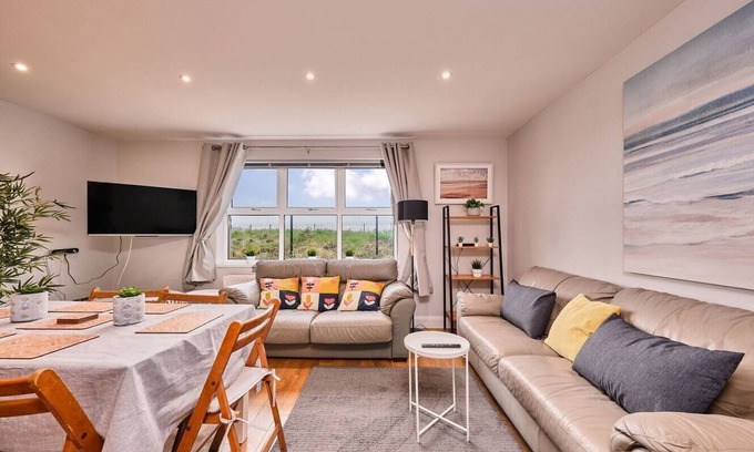 Portrush Apartment | Dunluce Park 4 ~ Stunning and Spacious Coastal Gem!