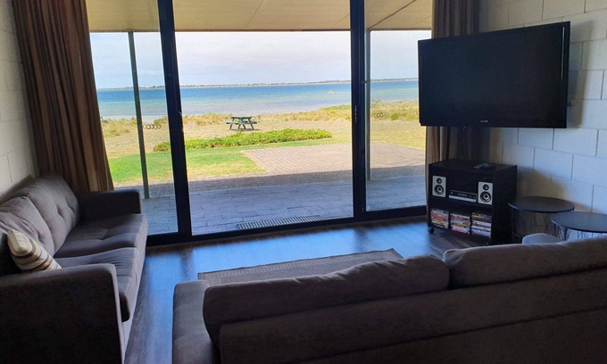 Melville House | Dunworkin' ~ Panoramic Views! - Beach right on your doorstep