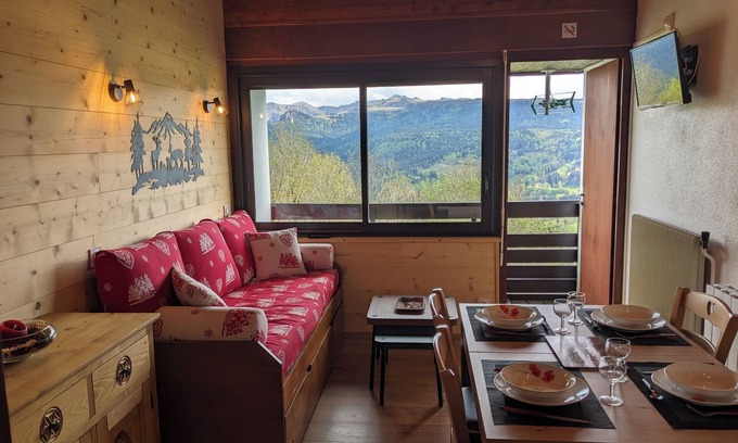 Murat-le-Quaire Apartment | Duplex 4/6 Pers Dans une Ambiance Chaleureuse Avec vue Imprenable sur le Sancy