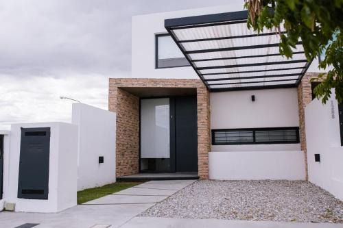 Villa Maria House | Duplex Alpha