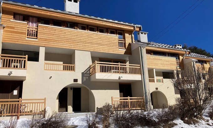 Ceillac Apartment | DUPLEX APARTMENT SOUTH FACING TERRACE