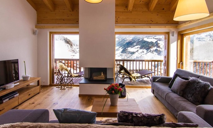 Grimentz Ski Chalet | Duplex de Luxe, 5 chambres Rahas A Grimentz - By Mrs Miggins