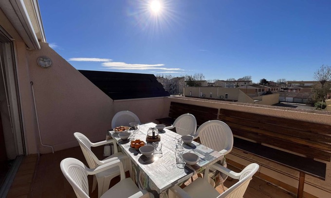 Marseillan Plage Apartment | Duplex flat in the center of Marseillan plage