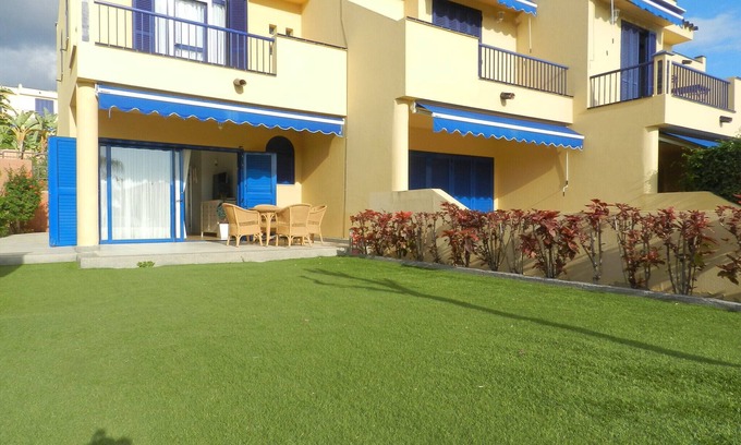 Costa Meloneras Ski Chalet | Duplex great garden Meloneras By CanariasGetaway