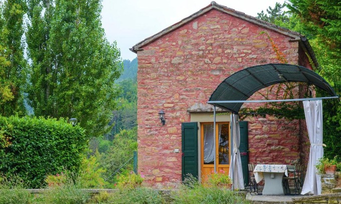 Tredozio House | Duplex Holiday Home in Tredozio with Swimming Pool